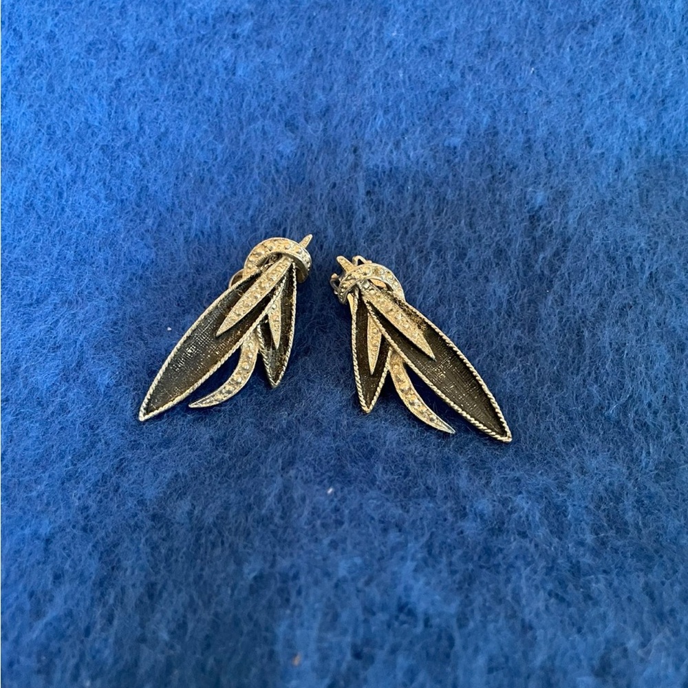 Silver and Black Leaf Earrings